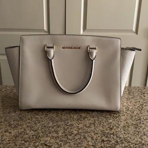 Michael Kors - Large white Handbag